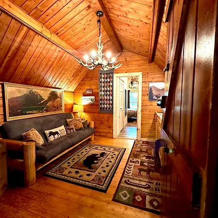 The Dapper Duck Log Cabin